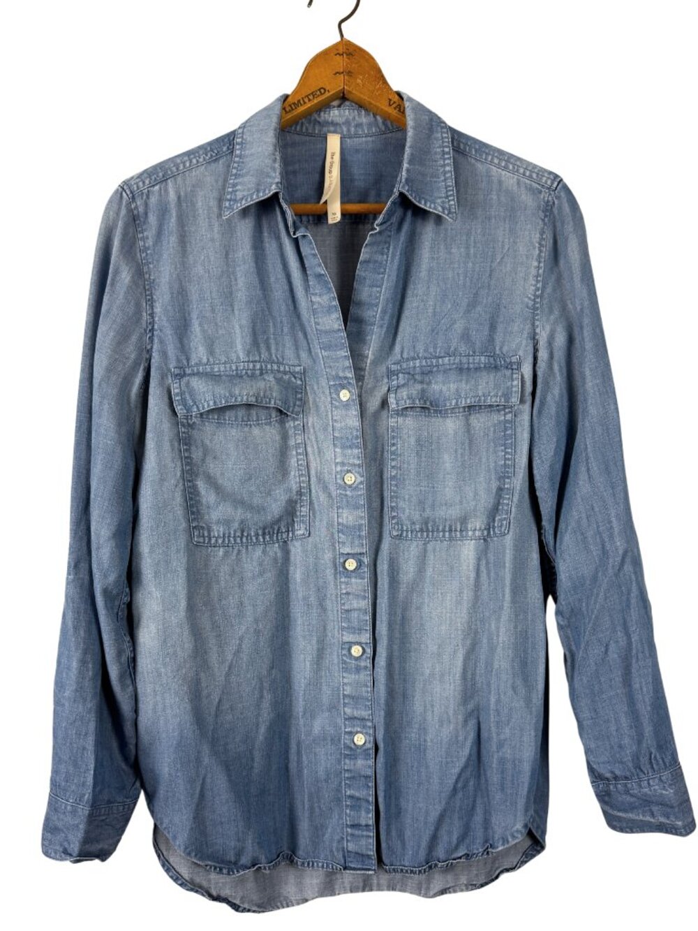 Babaton by Aritzia 100% Lyocell lightweight blue chambray utility shirt in size